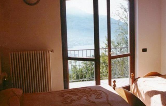 Hotel Tamola Сорико Стая снимка